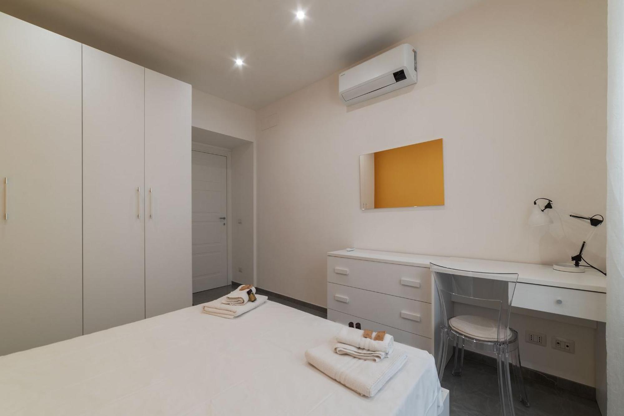 Joivy Delightful 3-bed Flat With Balcony Appartamento *