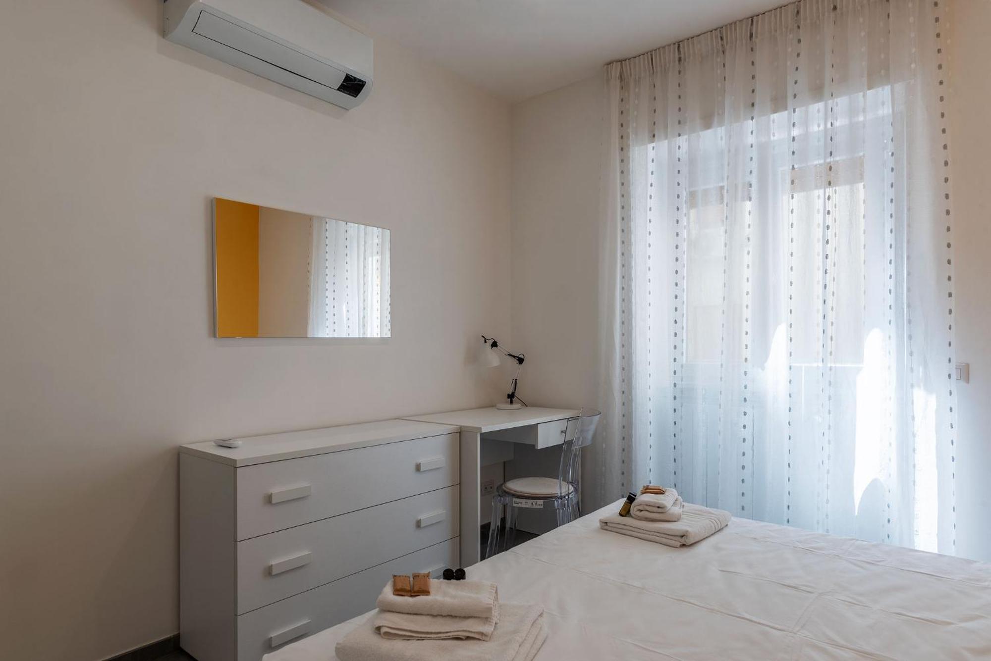 Appartamento Joivy Delightful 3-bed Flat With Balcony *