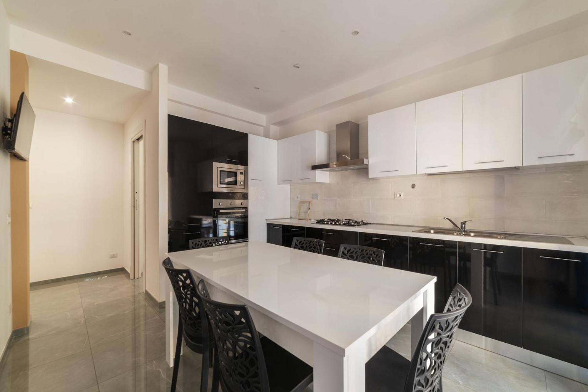 Joivy Delightful 3-bed Flat With Balcony Apartamento