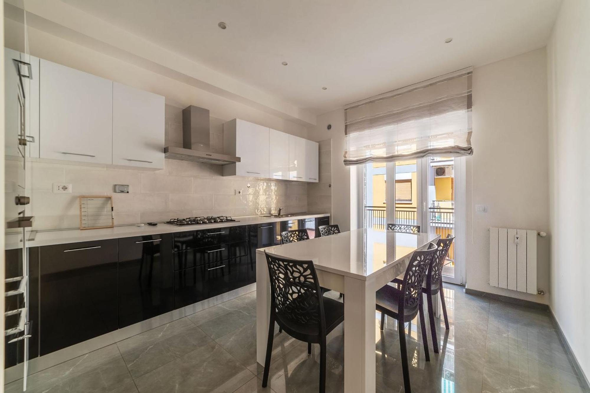 Joivy Delightful 3-bed Flat With Balcony Apartamento *