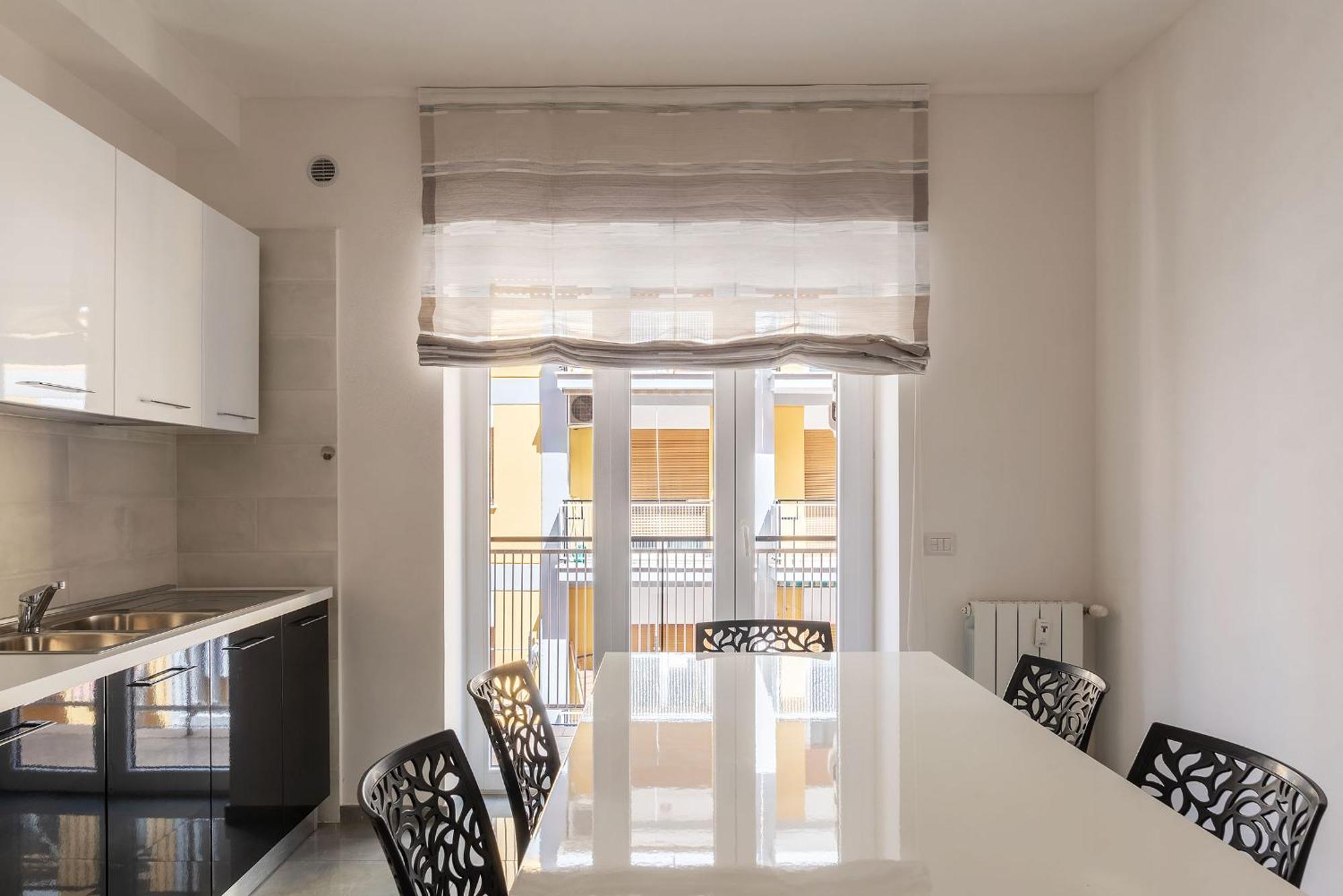 Joivy Delightful 3-bed Flat With Balcony * Roma